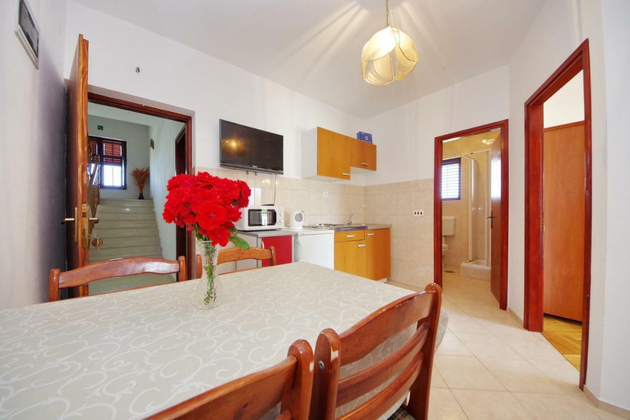 Apartments Beach Apartment Vrsi